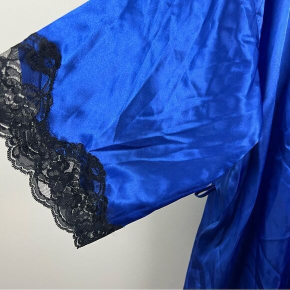Fredericks of Hollywood cobalt blue black lace trim satin robe - Picture 3 of 5